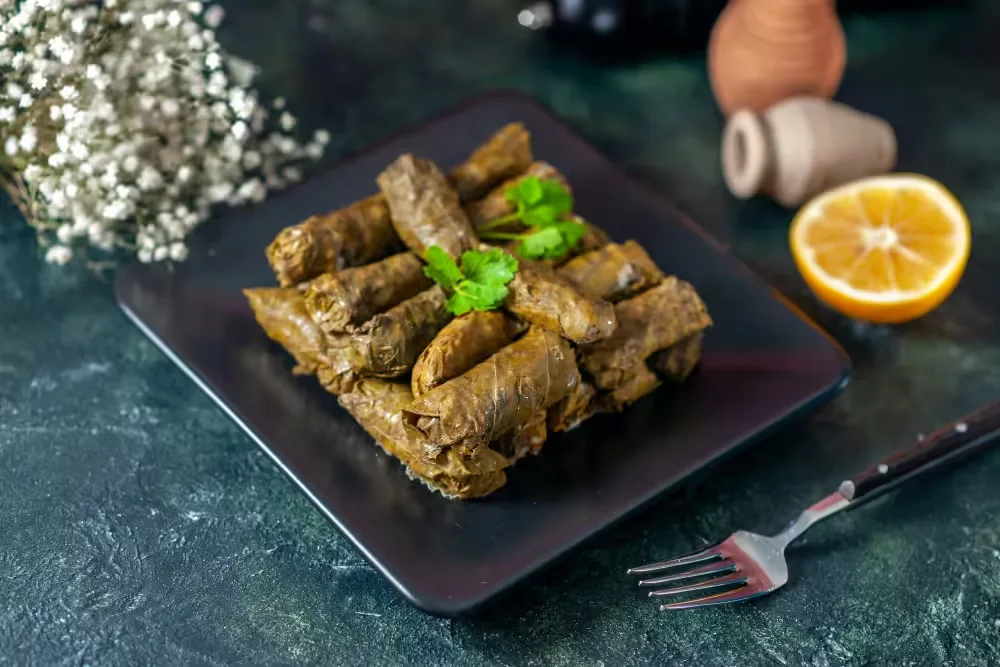 13 غذای رژیمی بدون نان و برنج + طرز تهیه 2 دلمه برگ مو بدون برنج یک غذای رژیمی