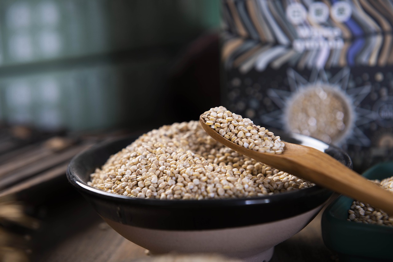 خواص کینوا برای لاغری + 8 نکته مهم قبل از مصرف کینوا 2 عکس کینوای سفید