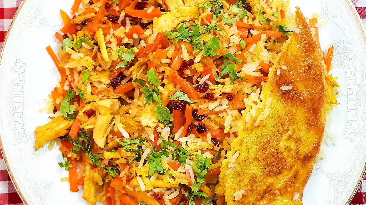 طرز تهیه هویج پلو با مرغ ریشریش (و تهدیگ آردی!) 1 هویج پلو با مرغ ریش ریش -آشپزی با ژوان